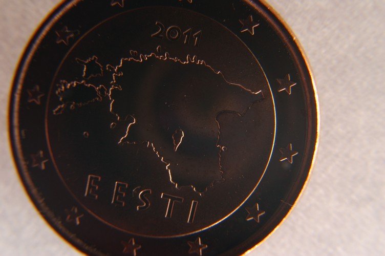 Estonian reverse of 1 euro-cent